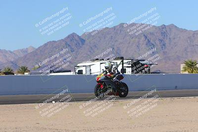 media/Nov-06-2023-Moto Forza (Mon) [[ce023d0744]]/4-Beginner Group/Session 4 (Finish Line Checker)/